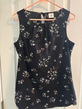Cabi MistyTop

Black Floral Sleeveless Shell Top